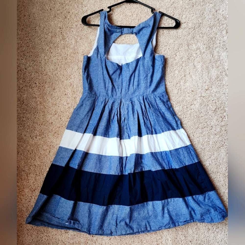 Dress back bow cut out